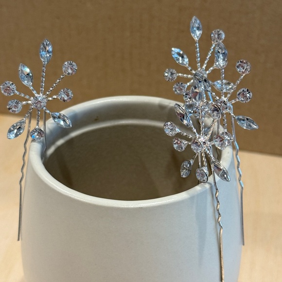 Rhinestone Hair Bobby Pins Set Of 4 - Picture 10 of 10